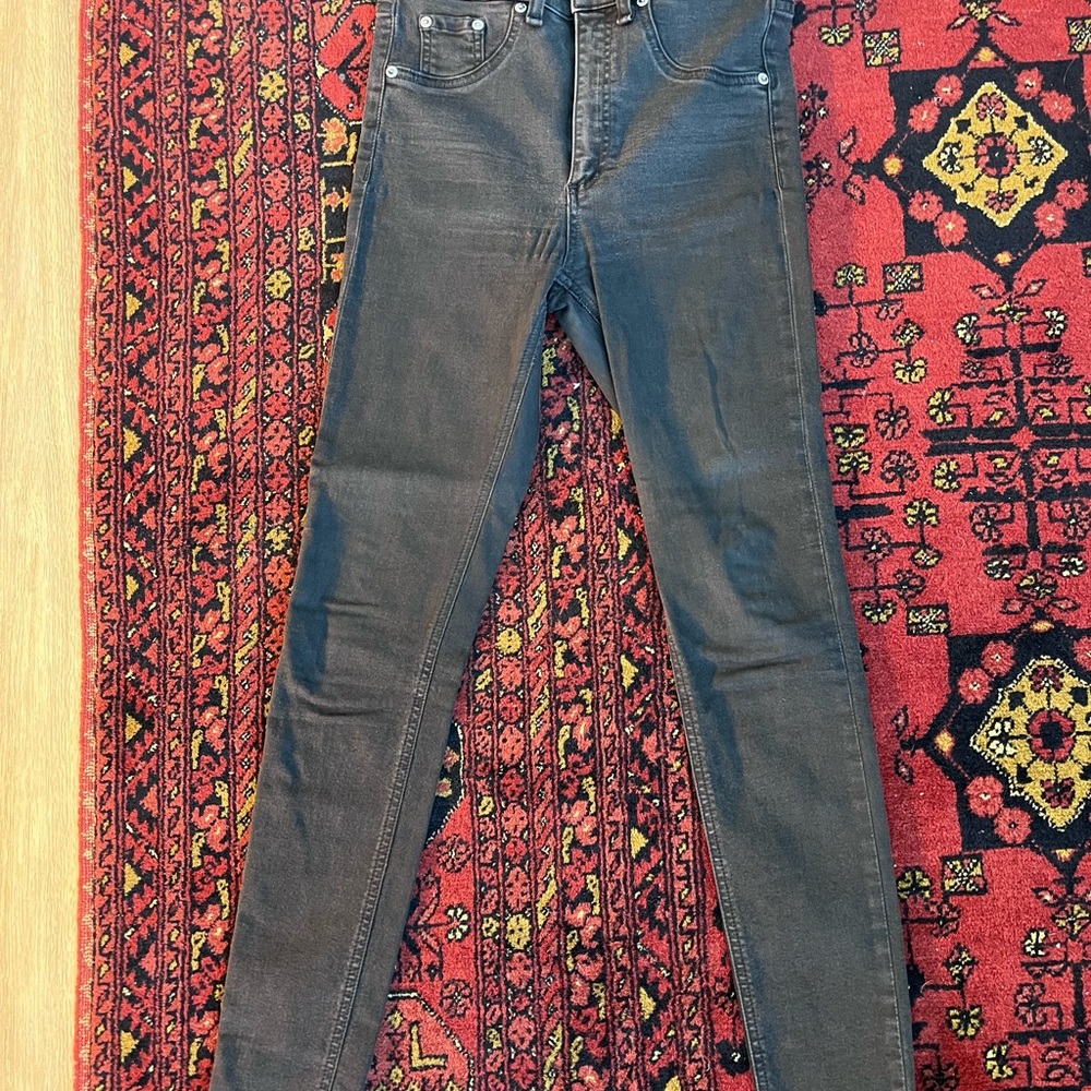 High Rise Ankle Skinny - Picture 3 of 5